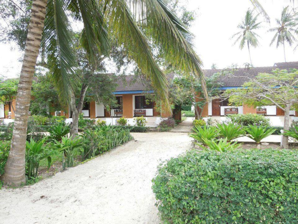 Funky Squids Beach Resort Bagamoyo Kültér fotó