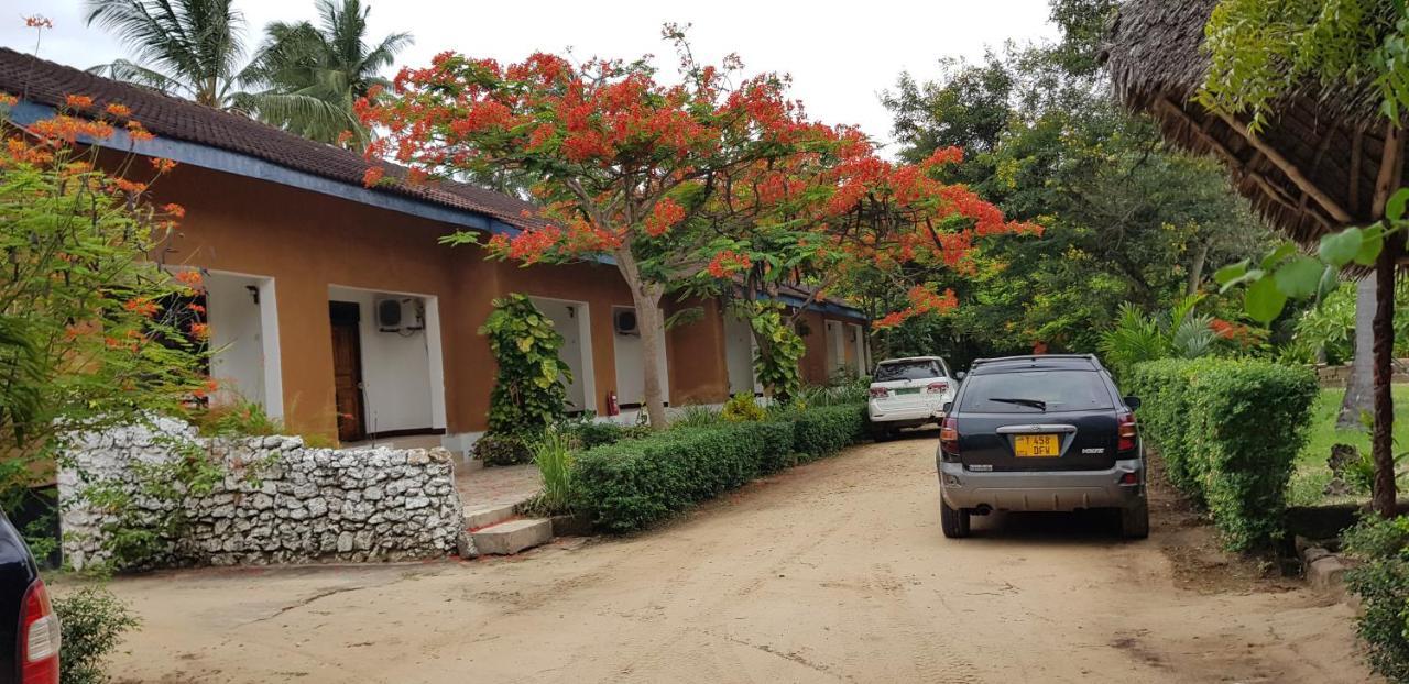 Funky Squids Beach Resort Bagamoyo Kültér fotó